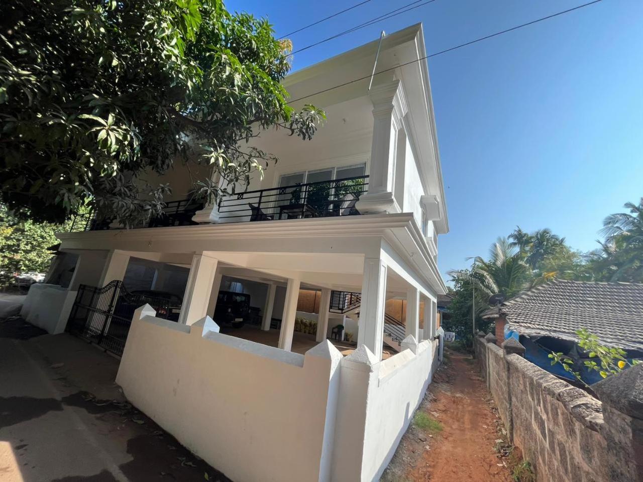 Ocean'S Edge By Vincen Hotel Calangute Exterior photo