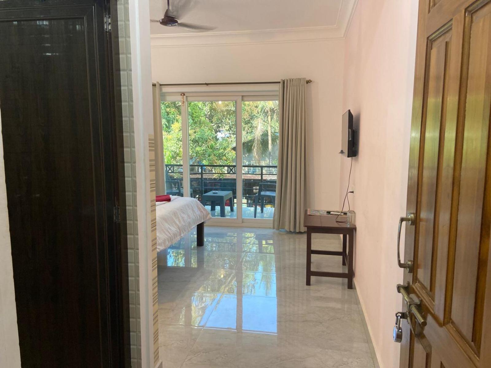 Ocean'S Edge By Vincen Hotel Calangute Exterior photo